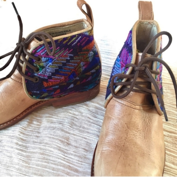 Absolutely Incredible Vintage Embroidered Ankle Boots from Guatemala - Picture 8 of 8